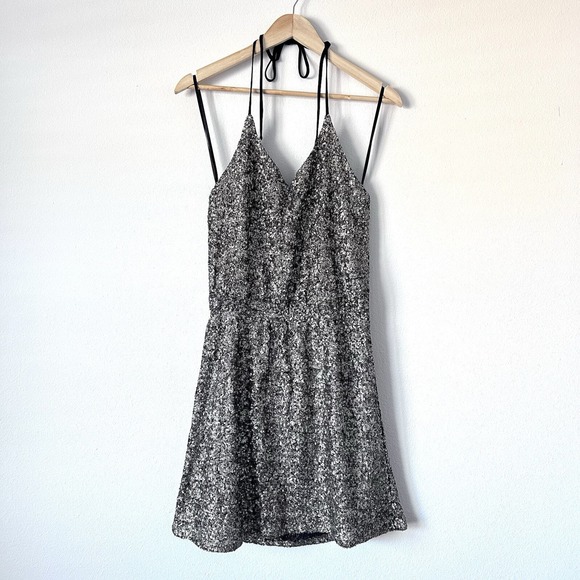 Quinn Dresses & Skirts - Francesca's Quinn Large NWT Gold Sequin Halter Mini Wedding Guest Dress